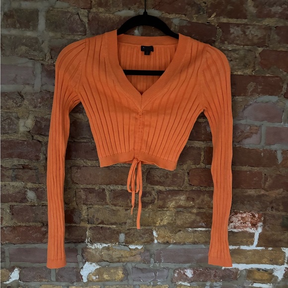 Revolve NBD Ribbed Crop Top - Picture 3 of 4